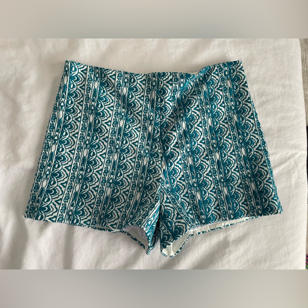 Alice + Olivia Sherri Embroidered Shorts | NWT | Size 4 - Picture 5 of 8